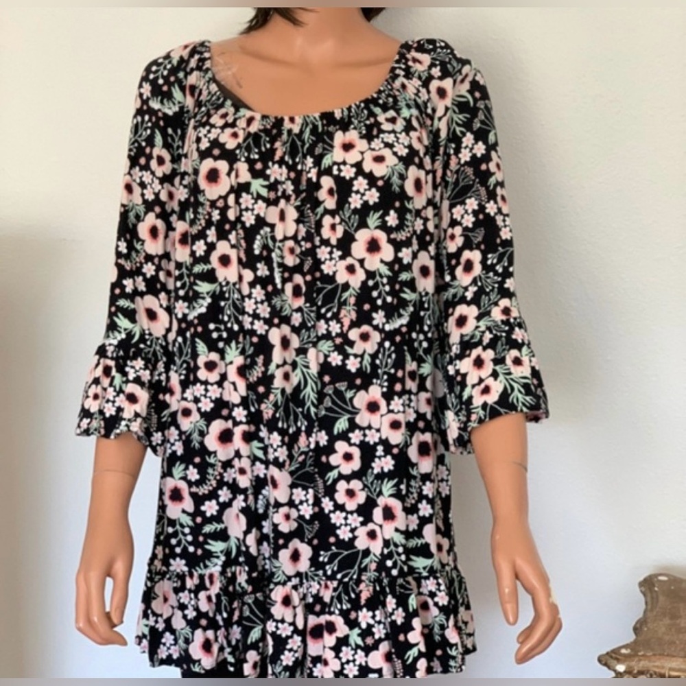 Terra & Sky Black Floral Top